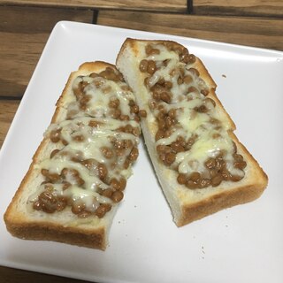納豆チーズトースト